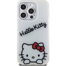 Hello Kitty iPhone 15 Pro Kılıf Hello Kitty Orjinal Lisanslı Askılı Yazı ve Ikonik Logolu Daydreaming Beyaz