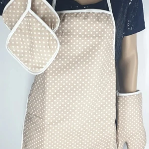 Asev Home Morlay 3 Parça Açık Kahve Su Geçirmez Önlük, Isı Geçirmez Eldiven ve Tutaç Takımı