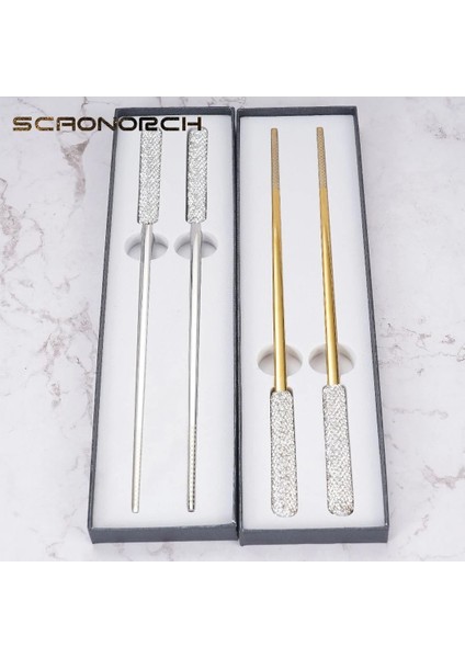 Gümüş Beyaz Kutu Sofra ile Bir Çift Paslanmaz Çelik Çubuklarını Lüks Yemek Takımı Bling Rhinestone Çubuklarını Mutfak Eşyaları Noel Hediyesi (Yurt Dışından) fiyatları