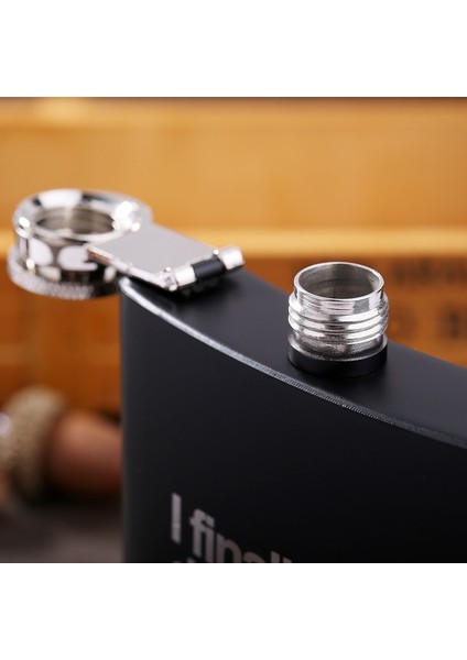 Tasarım A 8 Oz Ons Siyah Mat Metal Hediye Paslanmaz Çelik Cep Şişesi Flagon Alkol Şişesi Viski Votka Lazer Kazınmış Logo Özel Yapılmış (Yurt Dışından) fırsatları