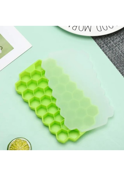Yeşil Kapaklı 37 Izgara Petek Silikon Buz Küpü Kalıbı Büyük Kapasiteli Buz Tepsisi Kalıbı Yeniden Kullanılabilir Gıda Sınıfı Buz Makinesi Kapaklı Popsicle Kalıbı (Yurt Dışından)