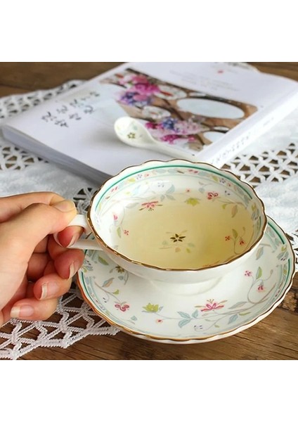 Stil E 160ML Seramik Kahve Fincanı Seti Avrupa Tarzı Kemik Çini Siyah Çay Bardağı Tabağı Küçük Lüks Ev Bayanlar Öğleden Sonra Çay Bardağı Çiçek Çay Seti (Yurt Dışından)
