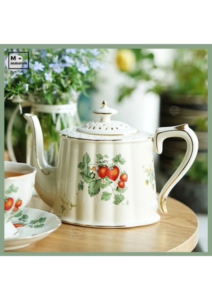 C-250 ml Avrupa Çay Bardağı ve Tabakları Seti Seramik Kupa Kahve Fincanı Seti Tatlı Tabağı Kaşık Böcek Bts Fincan Drinkware Demlik Espresso Bardak (Yurt Dışından)
