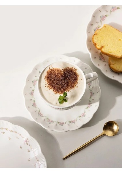 Gül Deseni Klasik Kahve Takımları Avrupa Tarzı Yaratıcı Tasarım Seramik Kahve Fincanı ve Tabağı 250 ml Çay Takımları (Yurt Dışından)