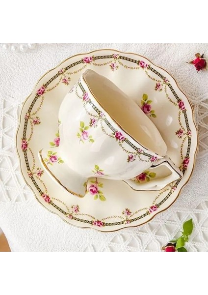 1 Adet-Fincan SETI-200ML Çiçek Avrupa Seramik Kupa Kahve Fincan Seti Plaka ile Vintage Porselen Çay Bardağı ve Tabaklar Seti Lüks Su Isıtıcısı Seti Ev Dekorasyon (Yurt Dışından)