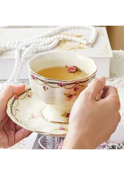 1 Adet-Fincan SETI-200ML Çiçek Avrupa Seramik Kupa Kahve Fincan Seti Plaka ile Vintage Porselen Çay Bardağı ve Tabaklar Seti Lüks Su Isıtıcısı Seti Ev Dekorasyon (Yurt Dışından)