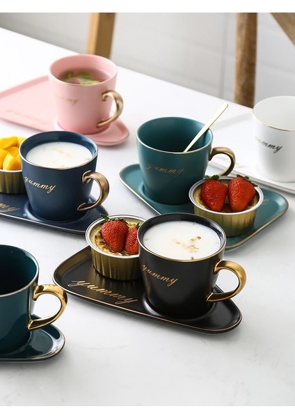 Pembe Seramik Kahve Fincanı Tabağı Kaşık Seti Tatlı Tabağı Altın Jant Süt Çay Kupa Porselen Cafe Fincan Doğum Günü Çiftler Hediye Özel Logo (Yurt Dışından)