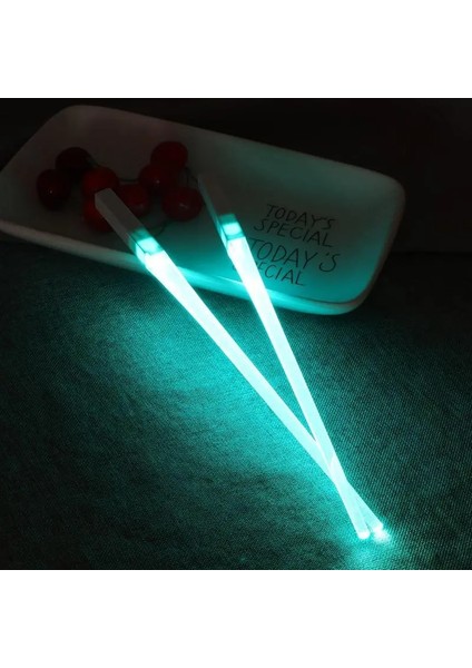 Sarı 1 Çift LED Işın Kılıcı Çubuk Aydınlık Çubuklar Ayrılabilir Yıkanabilir Gıda Güvenli Mutfak Sofra Parti Disko Prop (Yurt Dışından) fırsatları