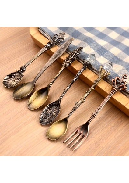 G 6 Adet/takım Vintage Kaşık Çatal Mini Kraliyet Tarzı Metal Altın Oyma Kahve Kaşığı Meyve Prikkers Tatlı Çatalı Mutfak Aracı Çay Kaşığı (Yurt Dışından)