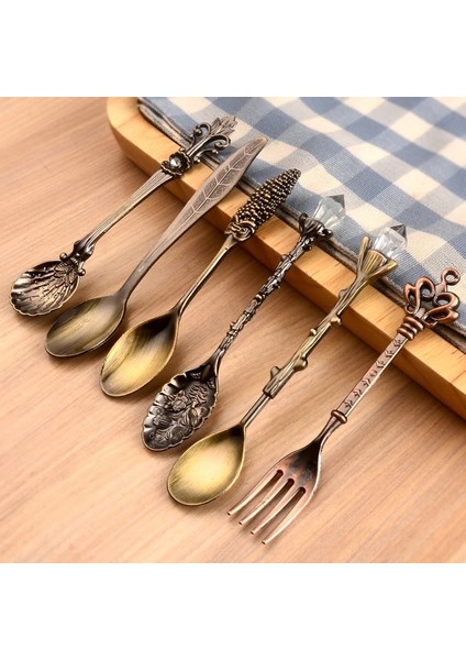 G 6 Adet/takım Vintage Kaşık Çatal Mini Kraliyet Tarzı Metal Altın Oyma Kahve Kaşığı Meyve Prikkers Tatlı Çatalı Mutfak Aracı Çay Kaşığı (Yurt Dışından) indirimleri