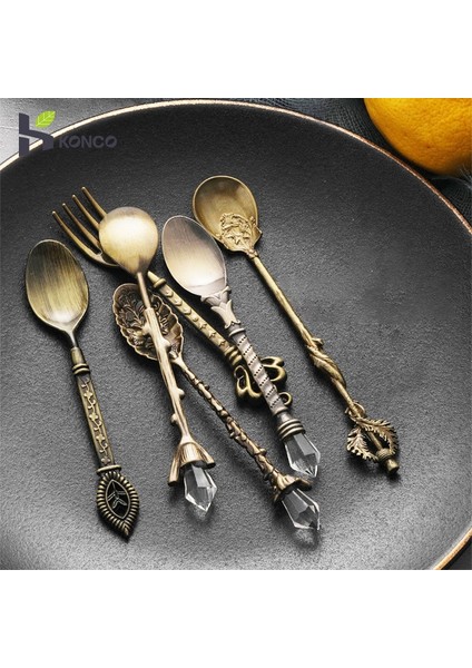 Gümüş 6 Adet Vintage Kaşık Çatal Kraliyet Tarzı Altın Oyma Kahve Çay Kaşığı Aperatifler Meyve Prikkers Tatlı Çatal Çatal Seti Mutfak Aracı (Yurt Dışından) modelleri