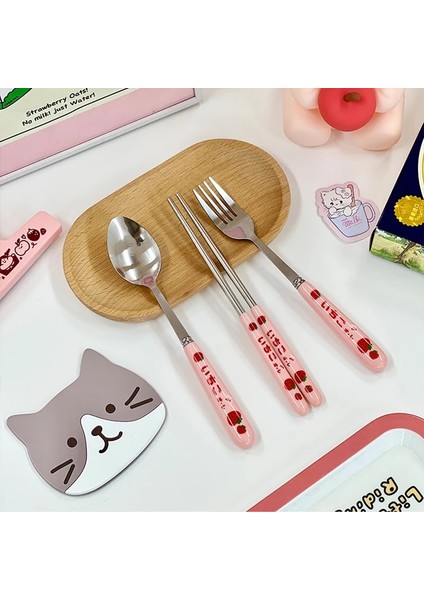 Üç Parçalı Set Kore Çilek Kedi Çubuklarını Kaşık Çatal Çatal Seti Kılıfı ile Taşınabilir Seyahat Paslanmaz Çelik Sofra Seti Mutfak Eşyaları (Yurt Dışından) modelleri