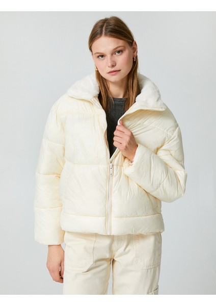 Kısa Şişme Mont Fermuarlı Suni Kürklü Dik Yaka Fermuarlı modelleri