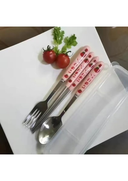 Üç Parçalı Set Sevimli Çilek Kore Çubuklarını Kaşık Çatal Çatal Bıçak Kaşık Seti Kılıfı ile Taşınabilir Seyahat Paslanmaz Çelik Sofra Mutfak Eşyaları (Yurt Dışından)