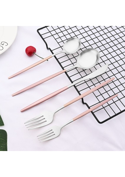 Çay Kaşığı Yemek Takımı Pembe Gümüş Gümüş Çatal Bıçak Kaşık Seti Paslanmaz Çelik Lüks Sofra Takımı Ev Çatal Kaşık Bıçak Mutfak Yemek Takımı Bırak Gemi (Yurt Dışından) modelleri