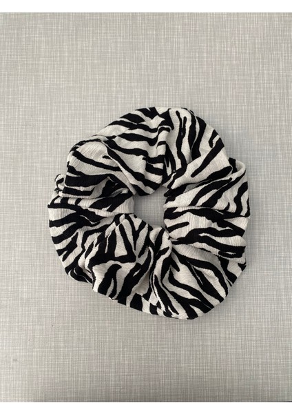 Krinkıl Kumaş Siyah Beyaz Zebra Desenli Kadın Kimono Tokalı Set