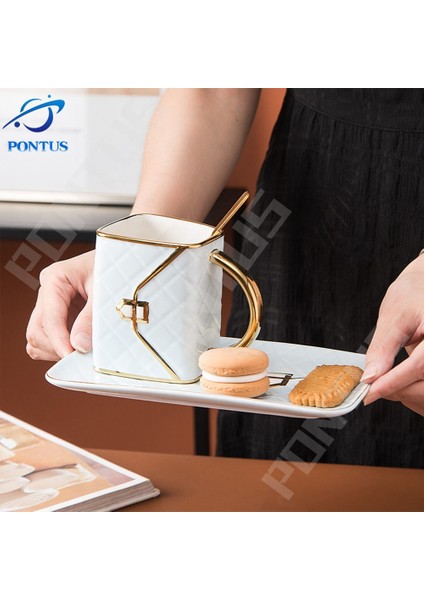 310 ml Beyaz Kupa Çanta Şekilli Tatlı Seramik Bardak Plaka Yaratıcı Altın Çanta Tarzı Kupa Süt Çay Suyu Su Drinkware Masaüstü Dekor Iş Hediyesi (Yurt Dışından) modelleri
