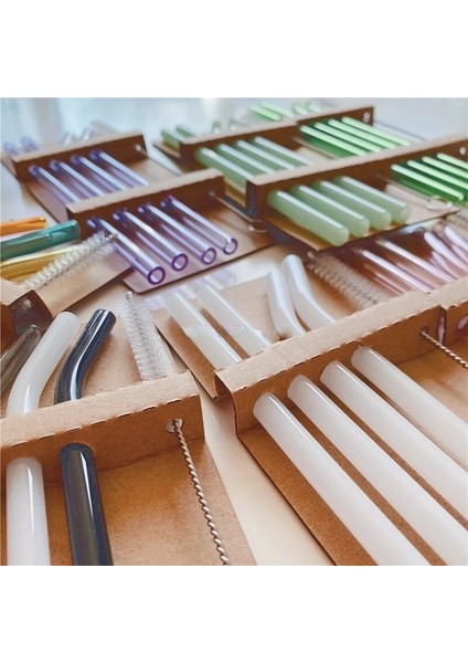 Pembe Set Yeniden Kullanılabilir 4 Adet/takım Renkli Cam Saman Isıya Dayanıklı Soğuk Içecek Düz Bükülmüş Saman Yeniden Kullanılabilir Pipetler 200MM * 8mm Içme Pipeti (Yurt Dışından)