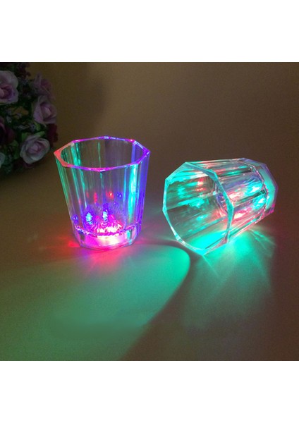12 Adet 5.50X5.00X4.00 cm 12 Adet Light Up LED Bardak Otomatik Yanıp Sönen Içme Bardağı Renk Değiştiren Bira Viski Kupaları Shot Bardakları Bar Kulübü Parti Malzemeleri (Yurt Dışından) indirimleri