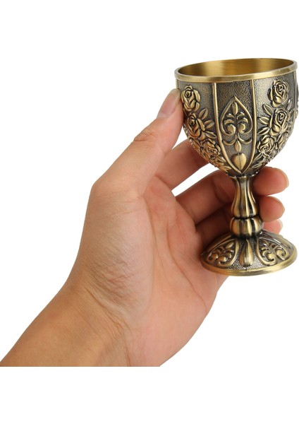 Altın Kabartmalı Şarap Bardağı Vintage Çiçek Desen Zarif Detaylar Çinko Alaşım Metal Şarap Bardağı Ev Düğün Kadehler Hediyeler Votka Kadehi (Yurt Dışından) modelleri