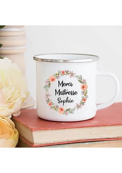 -A015WH-8 360 ml Kişiselleştirilmiş Fransız Baskı Kupalar Özel Ad Kahve Fincanları Içecek Su Süt Kupası Emaye Kupa Okul Ev Kolu Drinkware Öğretmen Hediye (Yurt Dışından)
