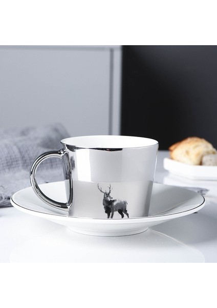 Gümüş Elk 230 ml Yaratıcı At Anamorfik Fincan Ayna Yansıma Fincan Sinek Kuşu Kupa Kahve Çay Seti Coaster ile 90 ML-220 ml Su Şişesi (Yurt Dışından)