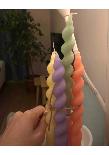 Dekoratif 4'lü Kokulu Burgu Mum Seti Spiral Şamdan