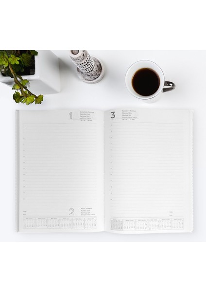 Kişiye Özel Öğretmenler Günü Tasarımlı 2024 Beyaz Deri Ajanda ve Kalem Hediye Seti - 11 fiyatları