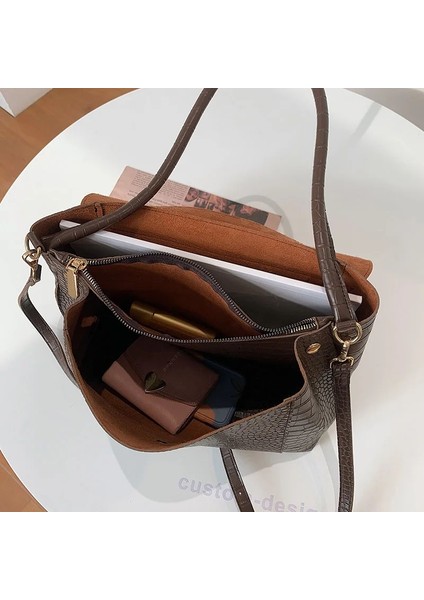 Yuekeda-Kadın Crossbody Çanta Omuz Koltuk Altı Banliyö Çantası (Yurt Dışından) indirimleri