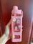 Pembe 3 900ML Ayı Pastel Su Şişesi 3D Etiketli 700ML/900ML Plastik Seyahat Çay Suyu Süt Taşınabilir Sevimli Shaker Içme Şişesi Hediye (Yurt Dışından) 1