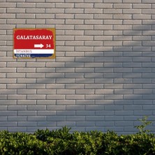 Hediye Vakti Galatasaray Sokak Tabelası Görünümlü Retro Ahşap Poster