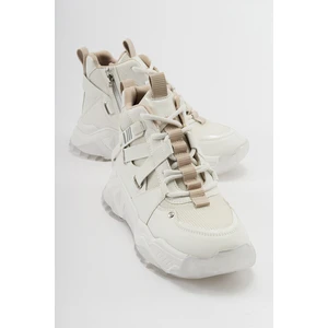 Clara Beyaz Kadın Spor Bot