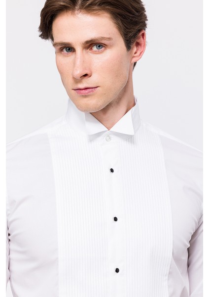 Erkek Beyaz Oliver Fit Ata Yaka Kol Düğmeli Metal Düğme Pilili Smokin Gömleği modelleri