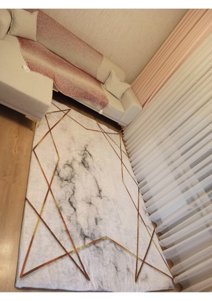 Ipek Kadife Kumaştan Lastikli Halı Örtüsü fiyatları