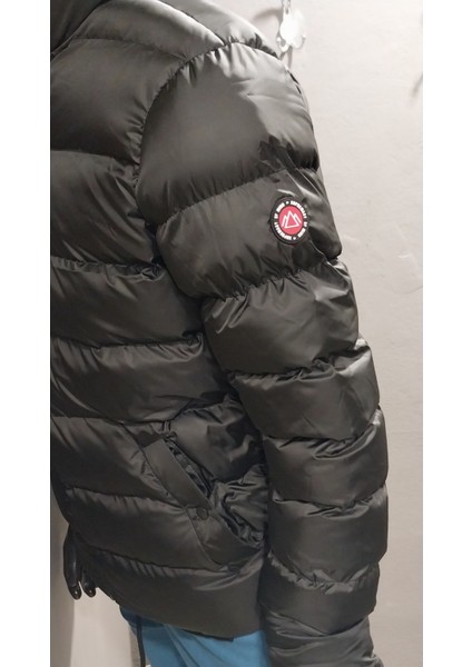 Erkek Kapüşonlu Şişme Mont
