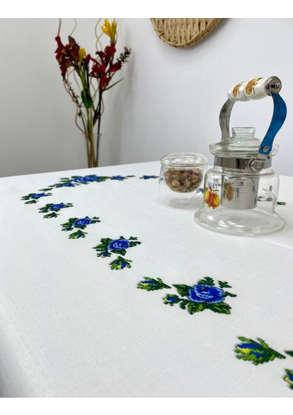 Kanaviçe Dertsiz Masa Örtüsü
