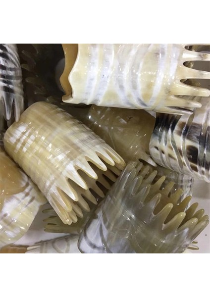 Rastgele 01 Doğal Öküz Boynuz Akupunktur Noktası Gua Sha Masaj Tarak Aracı Kazıma Kafa Kan Dolaşımı Ağrıyı Azaltmak Saç Yıkama Fırçası Boyun Vücut Guasha (Yurt Dışından) fiyatları