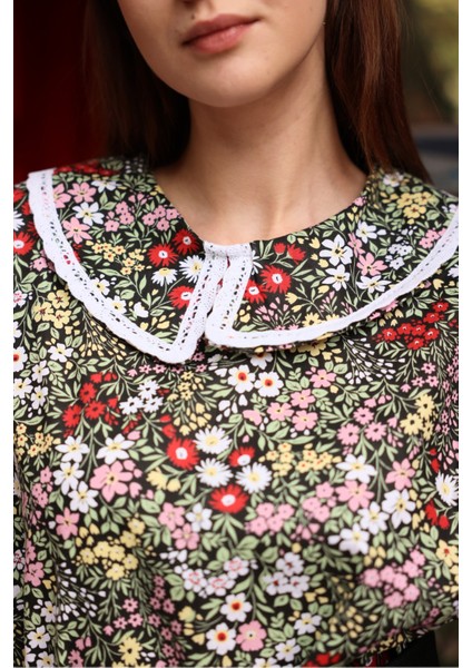 Vintage Siyah-Pembe Çiçekli Bebe Yaka Dantelli Poplin Bluz modelleri