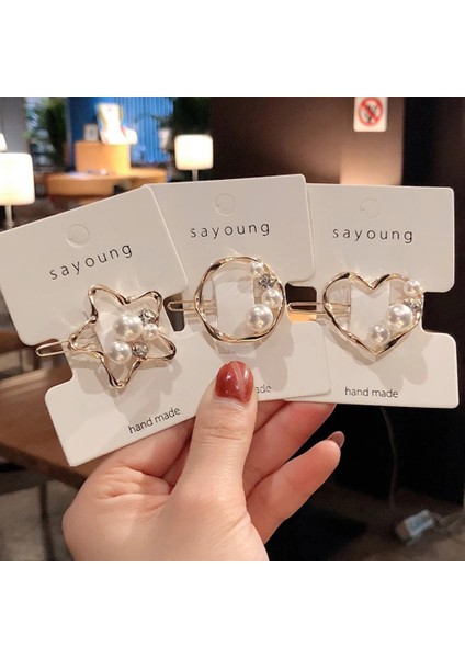 Üçgen Moda Inciler Içi Boş Yıldız Aşk Kalp Metal Saç Klipleri Kristal Rhinestones Yıldız Tokalar Kadınlar Için Kore Saç Aksesuarları (Yurt Dışından) fiyatları