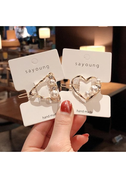Üçgen Moda Inciler Içi Boş Yıldız Aşk Kalp Metal Saç Klipleri Kristal Rhinestones Yıldız Tokalar Kadınlar Için Kore Saç Aksesuarları (Yurt Dışından) fırsatları