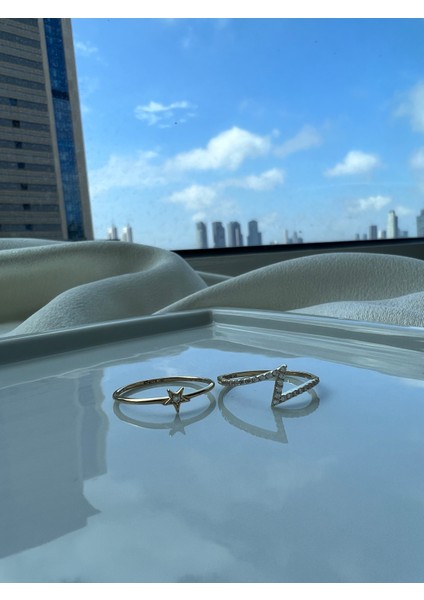 0.18 Karat Pırlanta Zig Zag Yüzük KRS109-14GRZ