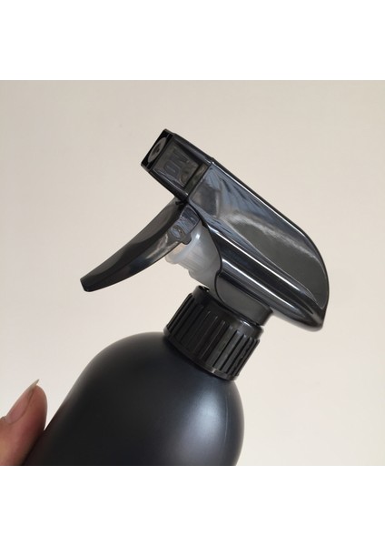 Siyah 500 ml Kuaförlük Sprey Şişesi Boş Şişe Doldurulabilir Sis Şişesi Alkol Dezenfektan Dispenseri Salon Kuaför Su Püskürtücü 500 ml (Yurt Dışından) modelleri