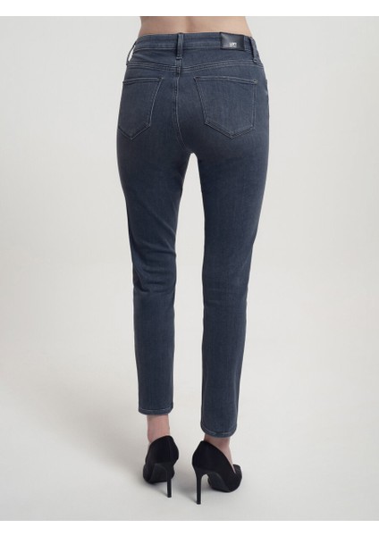 Elena Slim Fit Kadın Pantolon fırsatları