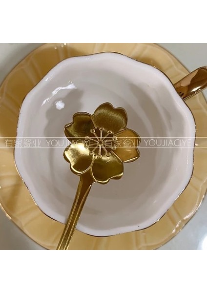Kaşık Ingilizce Yeniden Kullanılabilir Espresso Kahve Fincan Seti Lüks Sofra Porselen Kahve Fincanı Orijinal Kahvaltı Öğleden Sonra Çay Tasse Drinkware (Yurt Dışından)