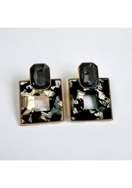 Siyah Renk Kare Üst Kısmı Kristal Taşlı Kenarları Altın Kaplama Sedef Geçişli Küpe