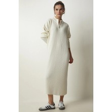 Hazelin Kadın Ekru Geniş Kalıp Fermuarlı Yaka Kadın Fitilli Triko Midi Elbise HZL24W-BD1101831