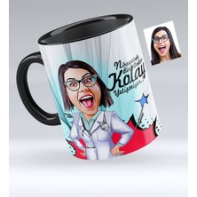 BK Kişiye Özel Bayan Doktor Karikatürlü Siyah Kupa Bardak - 1