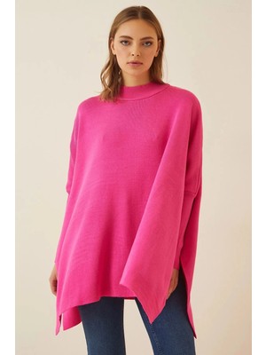 Hazelin Kadın Canlı Pembe Oversize Yırtmaçlı Panço Triko Kazak HZL23W-BD1100761