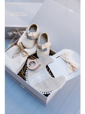 Vanilya Kız Bebek Hediye Seti Yenidoğan Bebek Hediye Kutusu-Krem Fisto