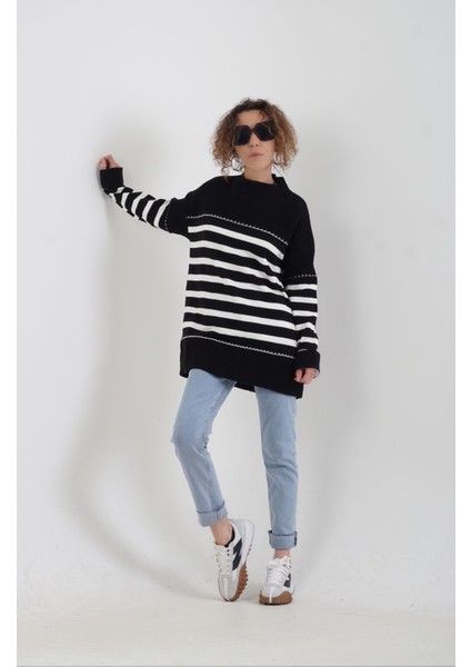 Siyah Çizgili O Yaka Oversize Kazak